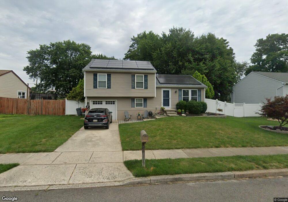 139 Penns Grant Dr, Morrisville, PA 19067 - photo 1