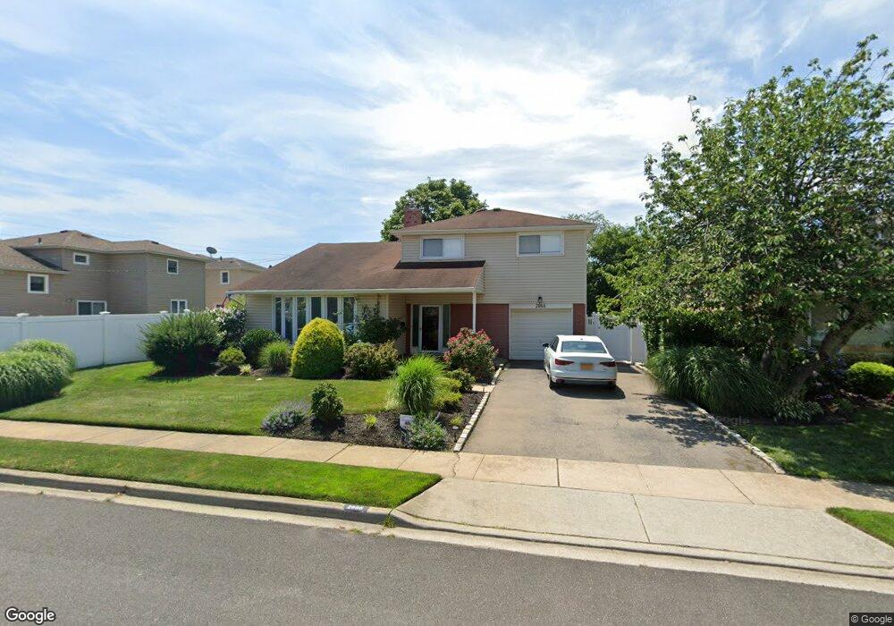 2866 Frankel Blvd, Merrick, NY 11566 - photo 1