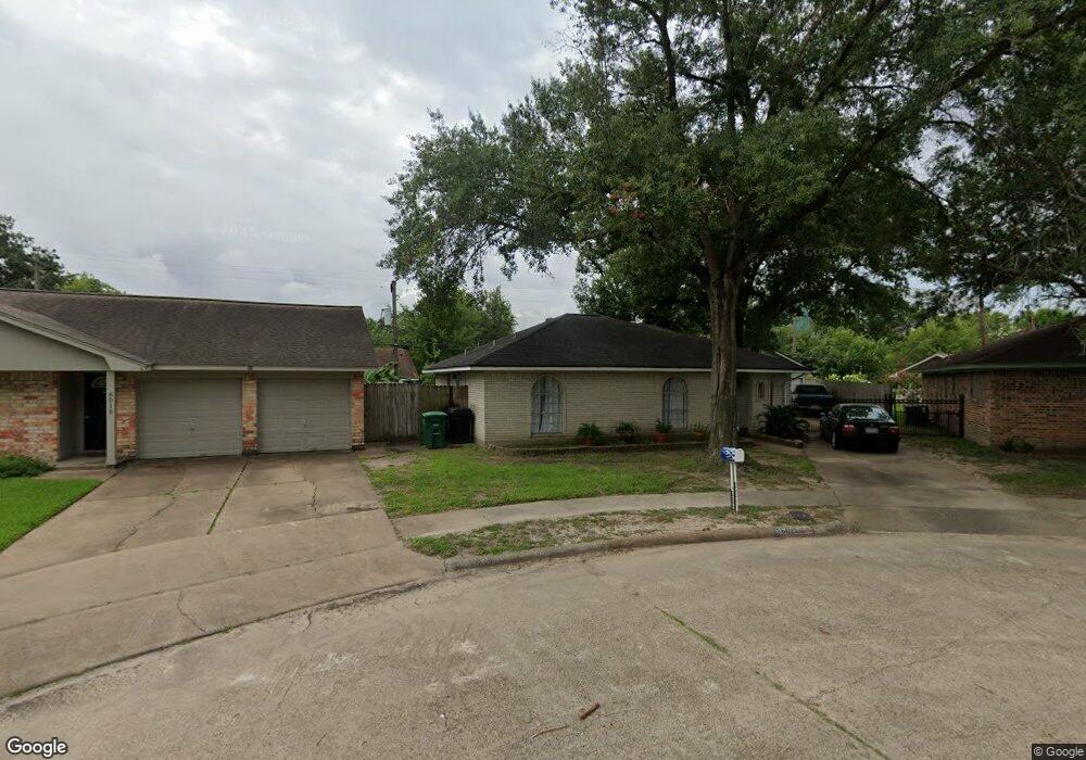 6019 Weeping Willow Rd, Houston, TX 77092 - photo 1