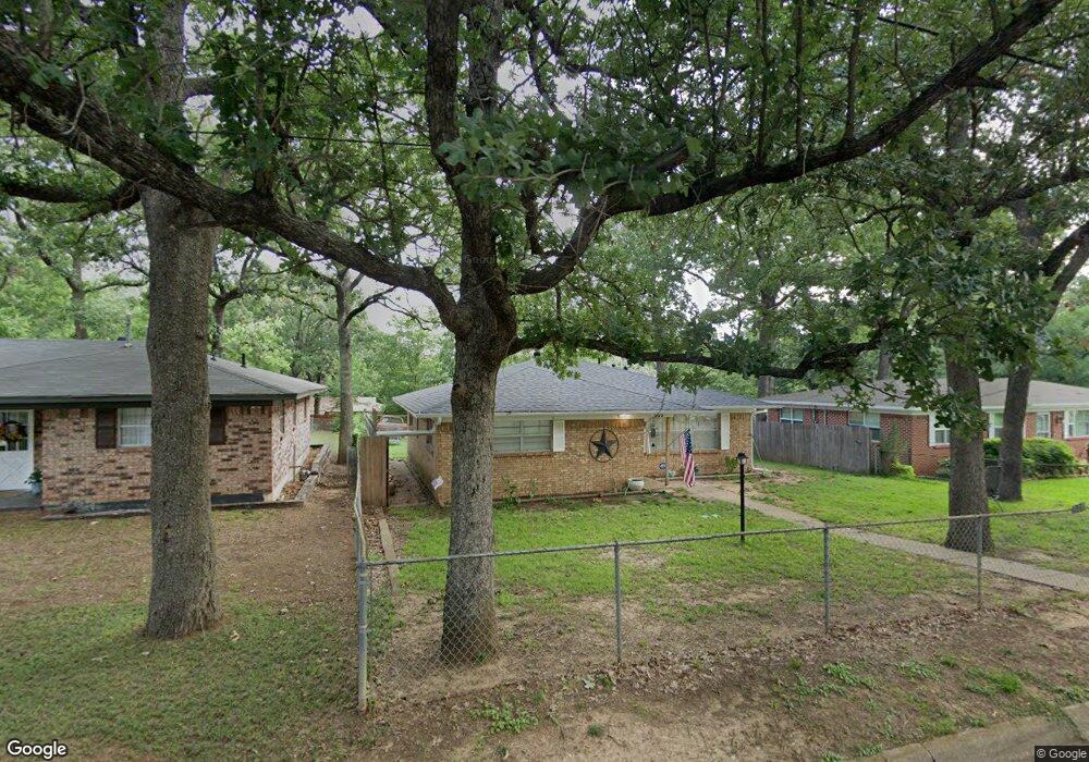 909 Amsden St, Denison, TX 75020 - photo 1
