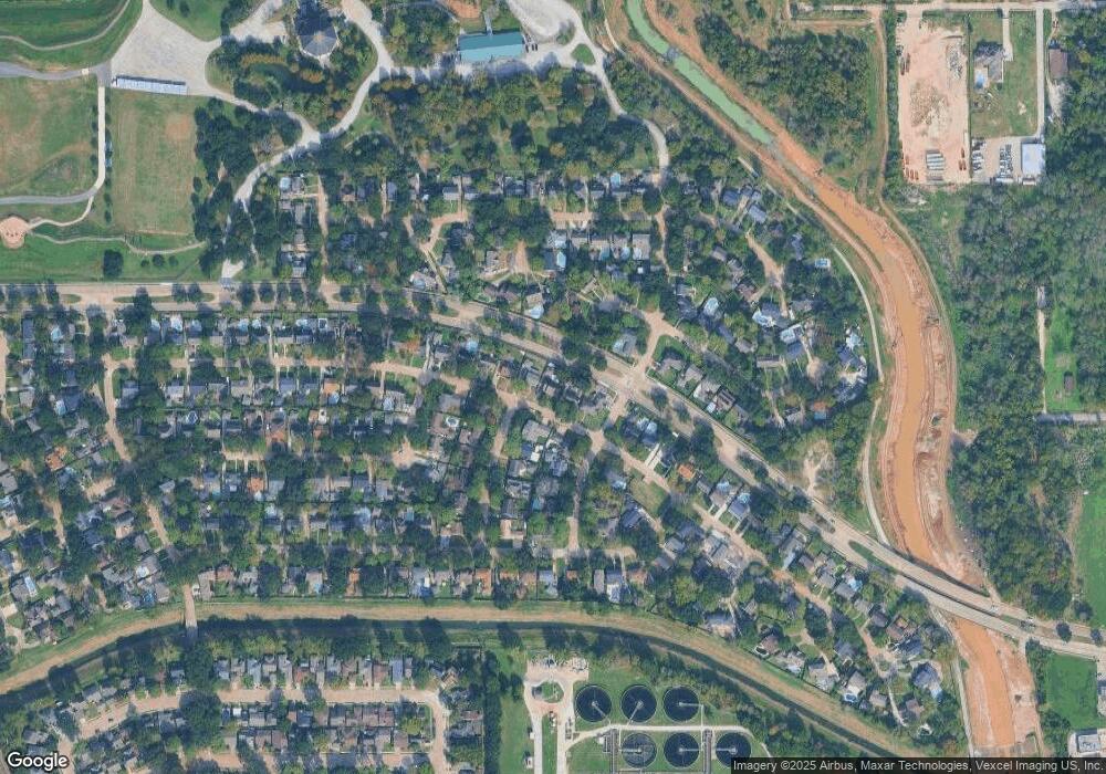 4918 Bayou Vista Dr, Houston, TX 77091 - photo 1