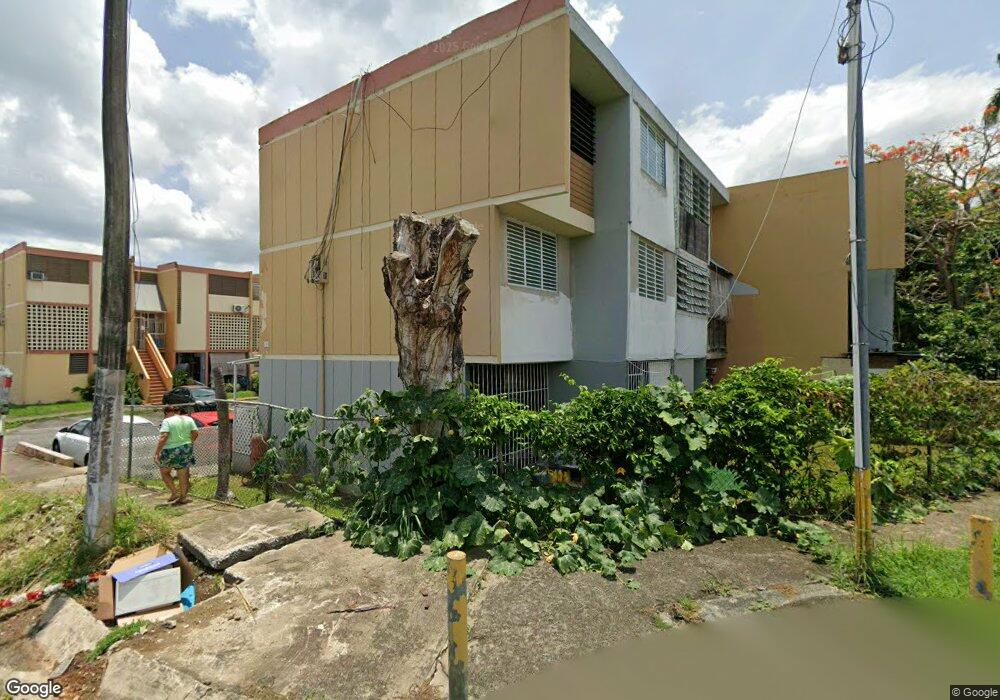 7W-19B Rio Cristal Walk Ups unit 19B, Mayaguez, PR 00680 - photo 1