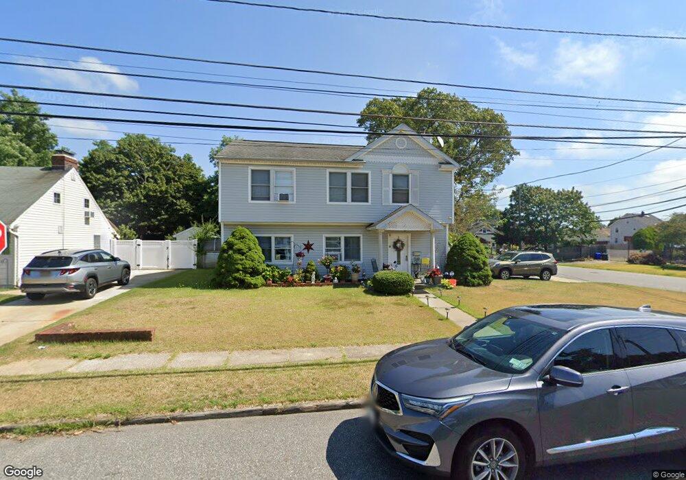 32 William St, Copiague, NY 11726 - photo 1