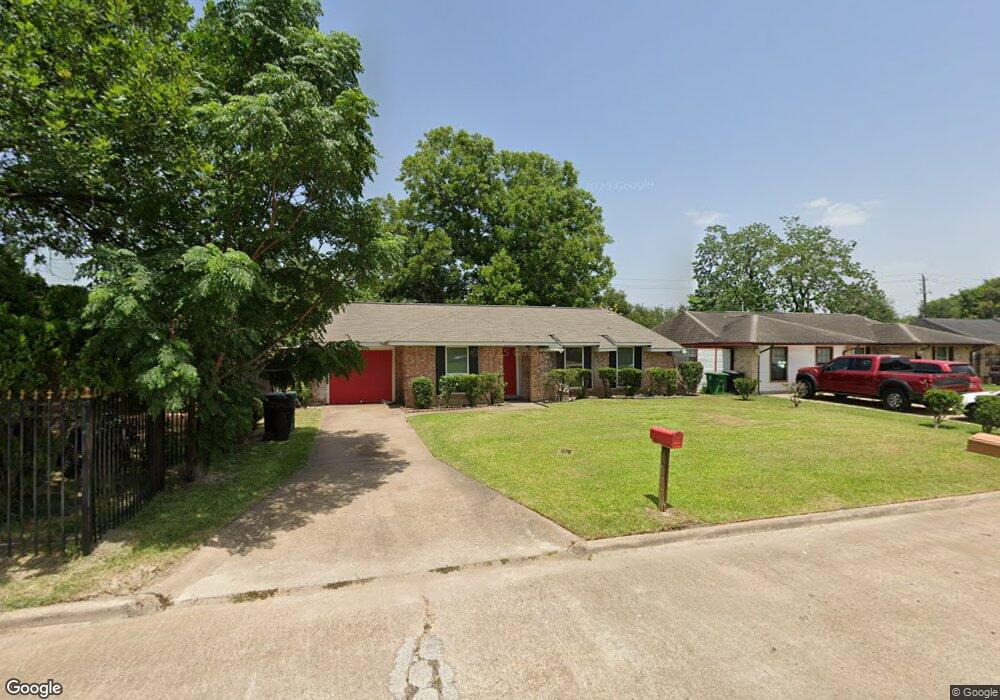 8346 Whitecastle Ln, Houston, TX 77088 - photo 1