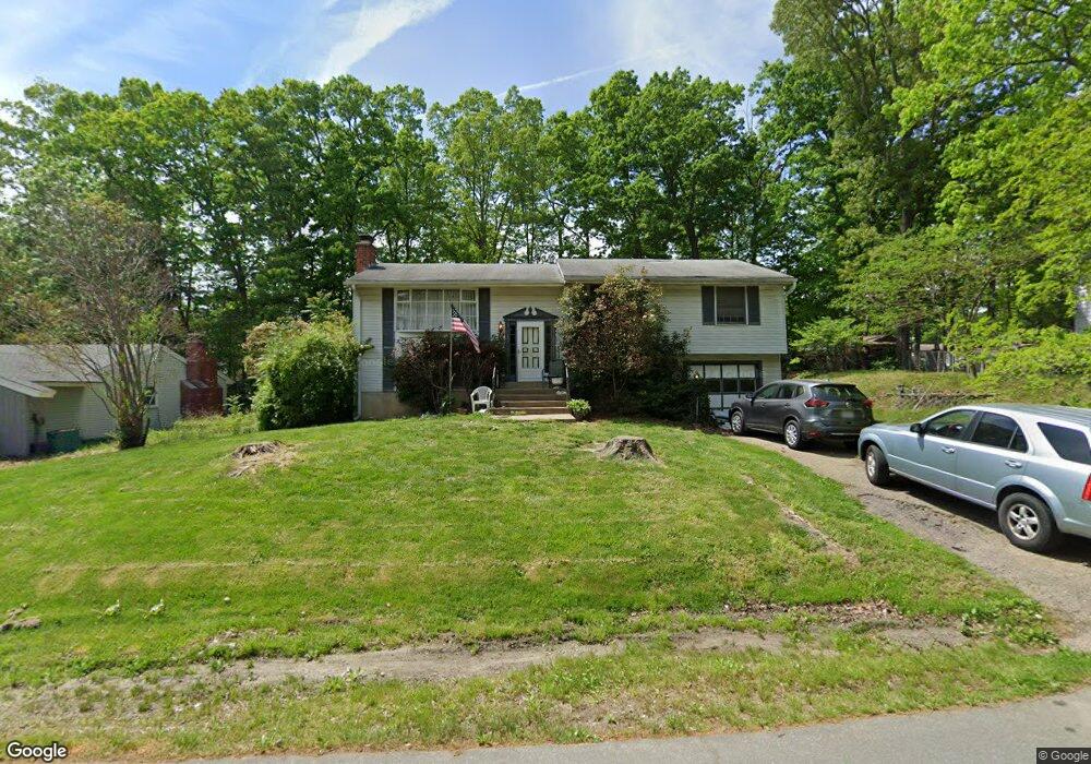 712 Sherwood Ln, Fredericksburg, VA 22407 - photo 1