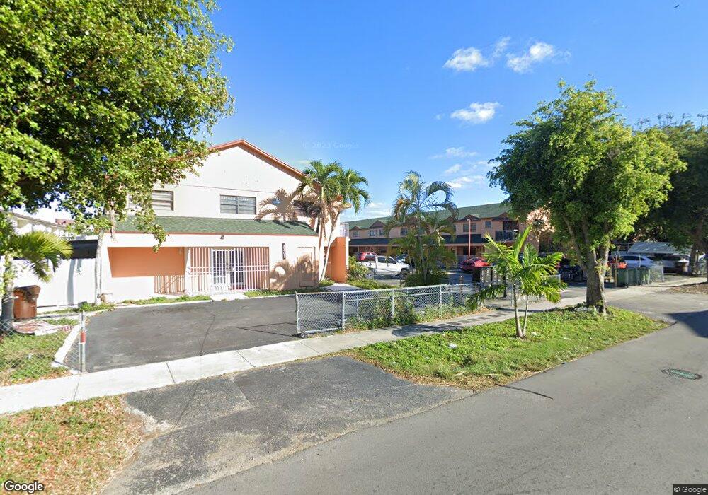 2224 W 53rd Place unit 2224, Hialeah, FL 33016 - photo 1