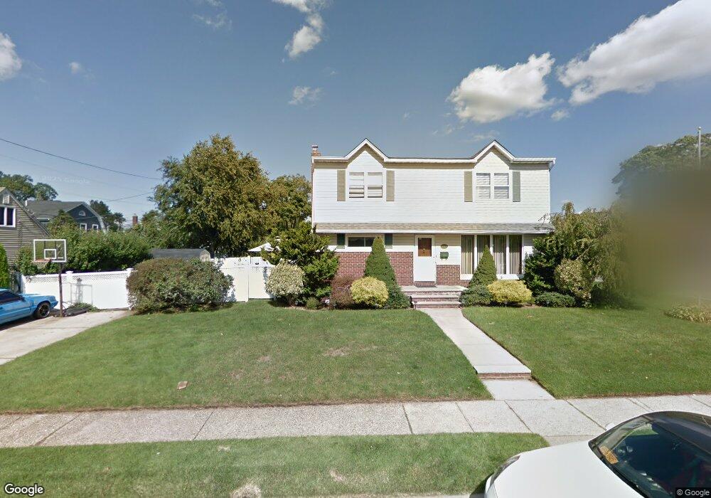 772 Franklin Place, Franklin Square, NY 11010 - photo 1