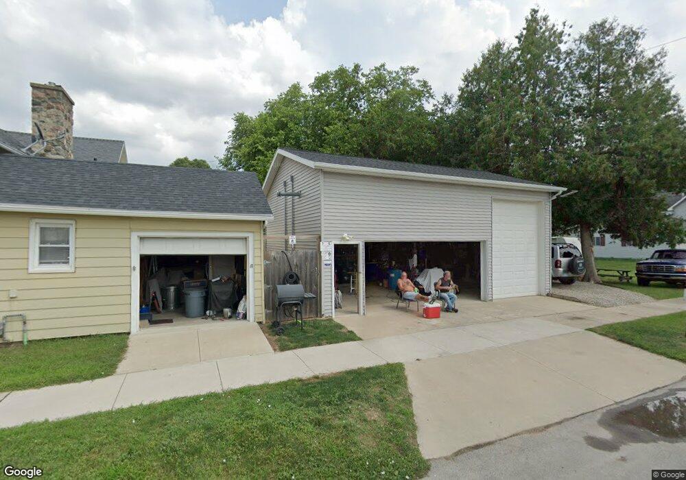 123 S Silver St, Bad Axe, MI 48413 - photo 1