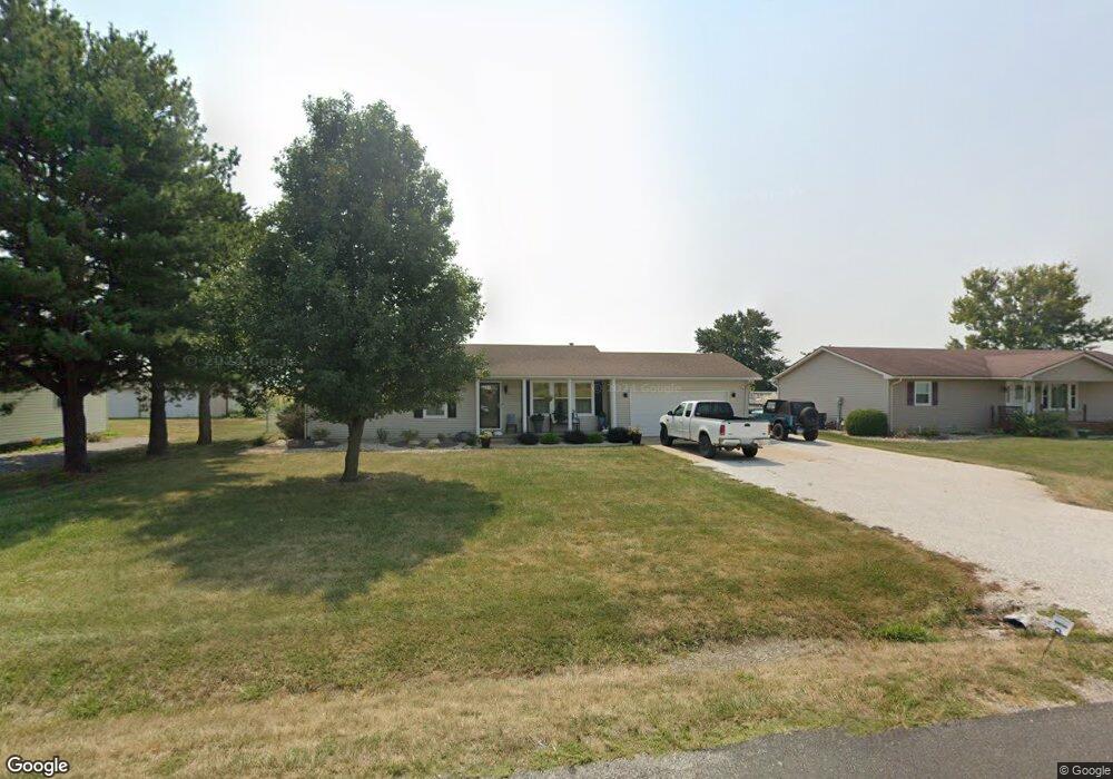 1922 W County Rd, Jerseyville, IL 62052 - photo 1