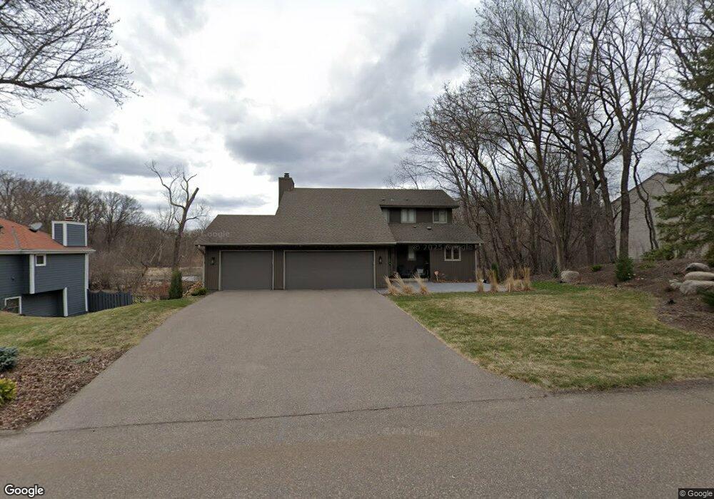3920 Skyview Rd, Minnetonka, MN 55345 - photo 1