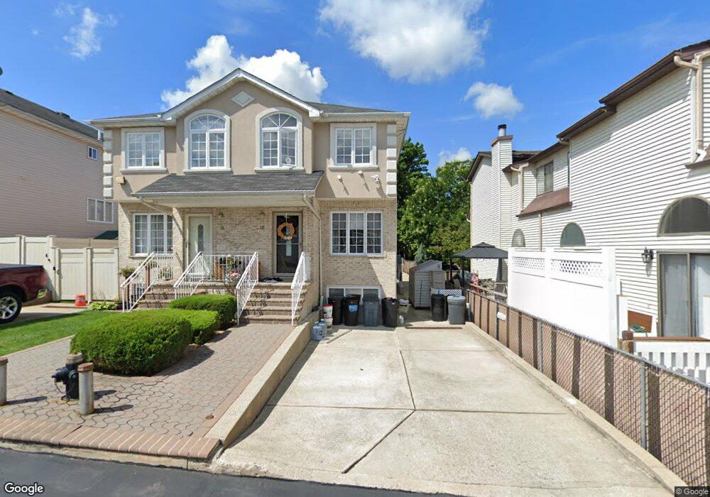 18 Theresa Ln, Staten Island, NY 10308 - photo 1