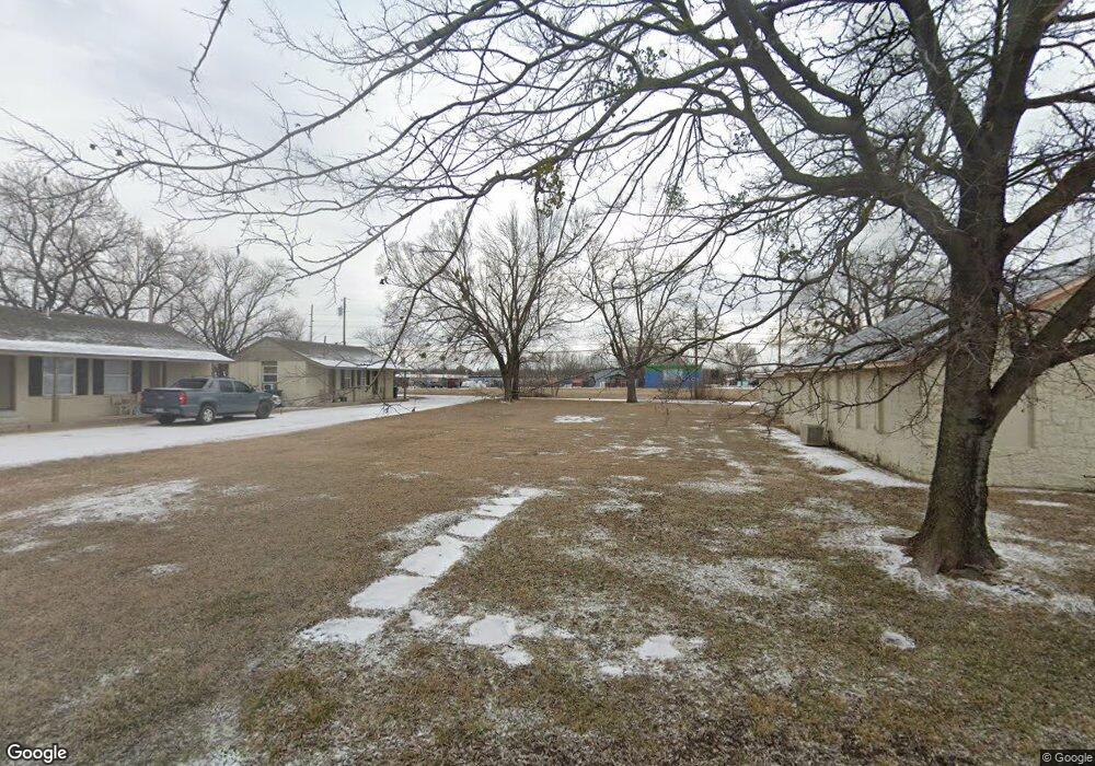 204 N Oseuma Ave, Claremore, OK 74017 - photo 1