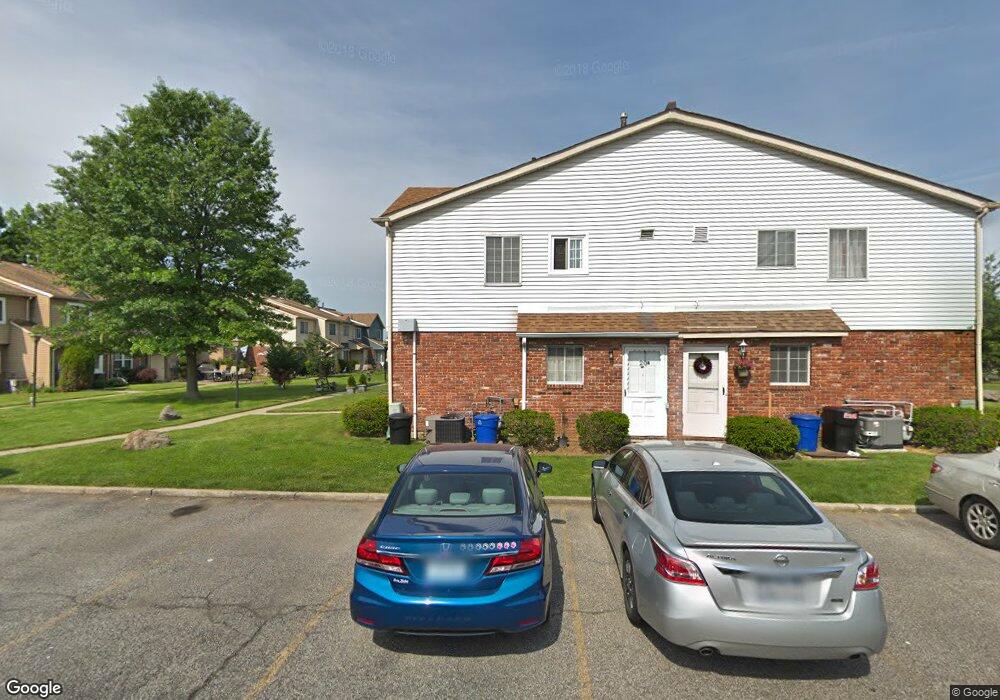 20B Franklin Ln unit 110B, Staten Island, NY 10306 - photo 1