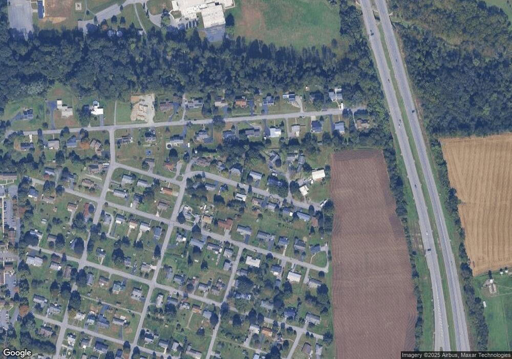 1105 Sunset Dr, Milton, PA 17847 - photo 1