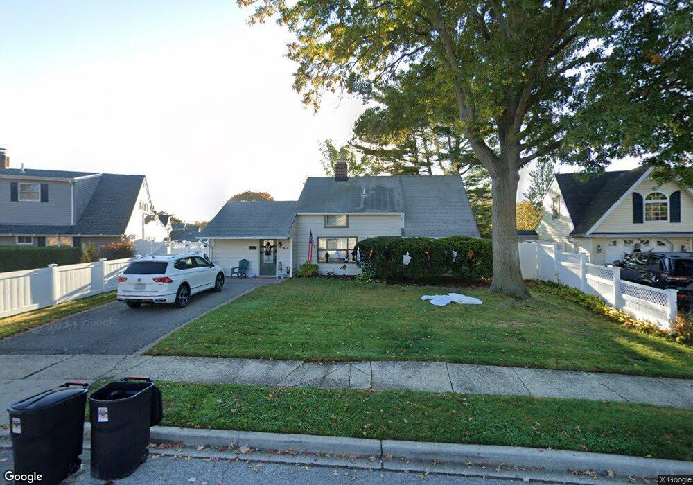 108 Red Maple Dr N, Levittown, NY 11756 - photo 1