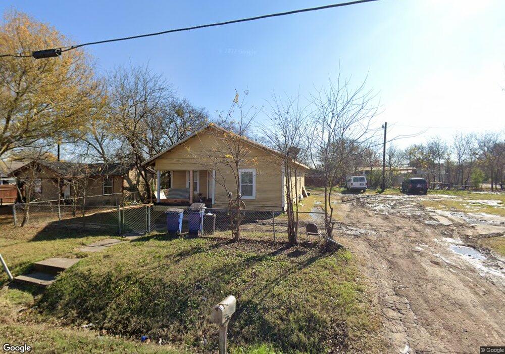 503 Loggins St, Ennis, TX 75119 - photo 1