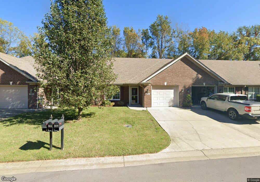 5817 Shepherd Crossing Dr, Louisville, KY 40219 - photo 1