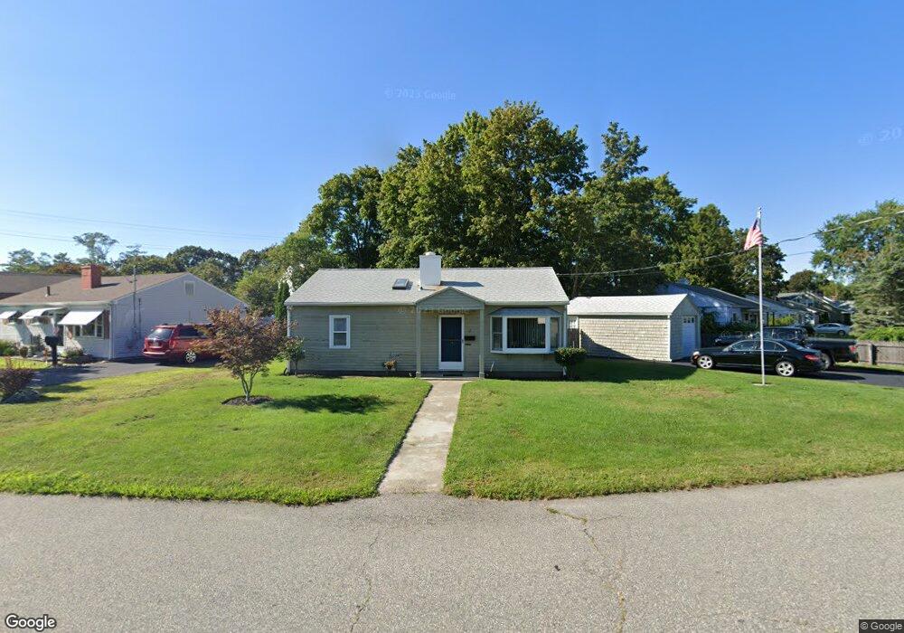 2 Wingate Rd, Riverside, RI 02915 - photo 1