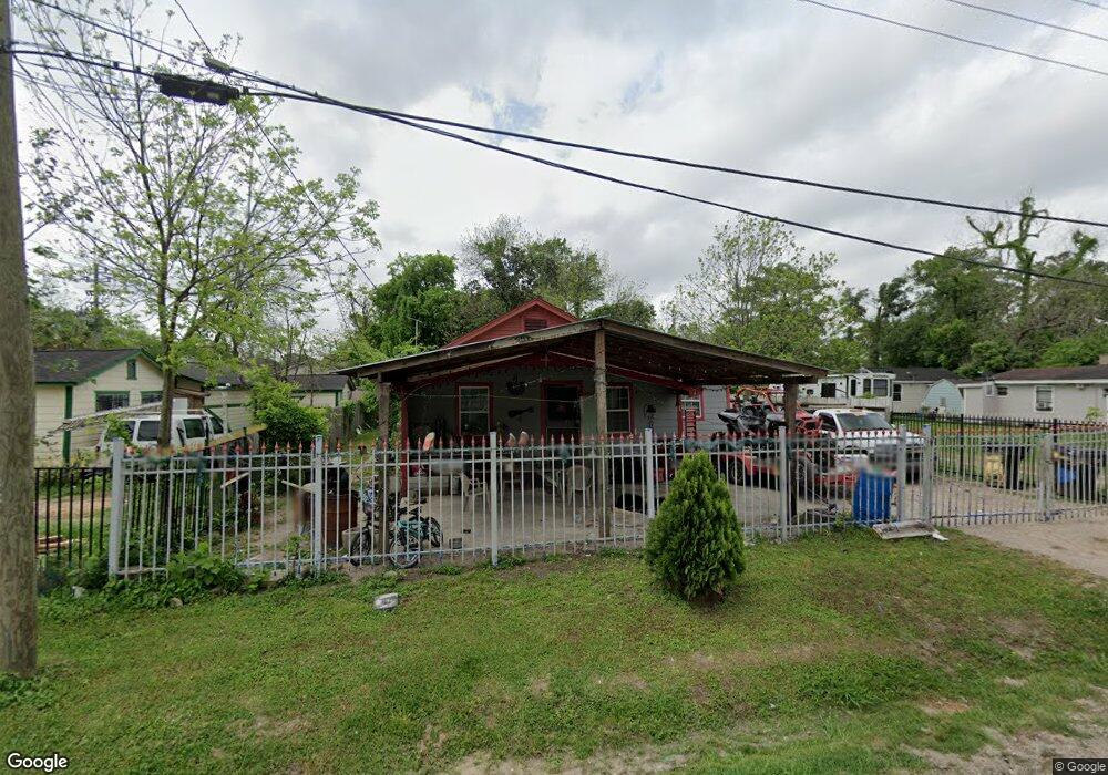 3818 Crandon St, Houston, TX 77026 - photo 1