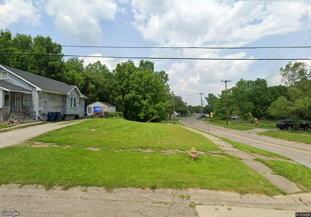 2702 Fielding St, Flint, MI 48503 - photo 1