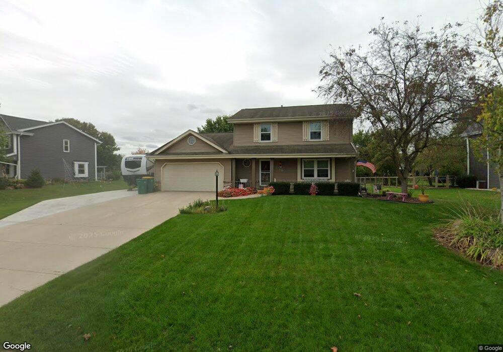 N106W16121 Fieldstone Pass, Germantown, WI 53022 - photo 1
