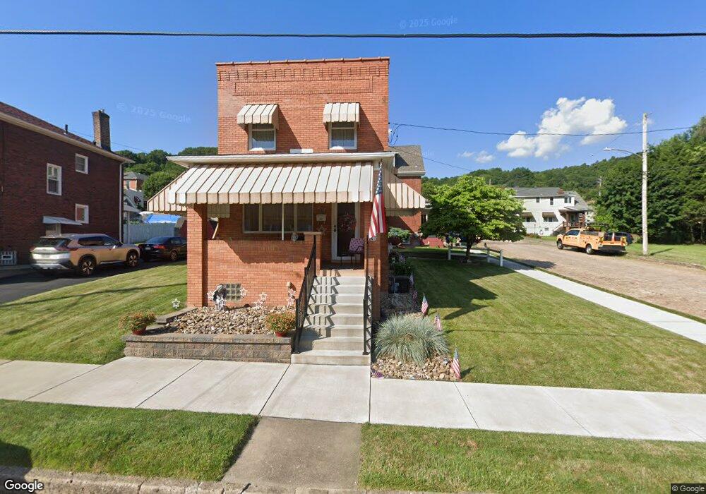 561 Penn Ave, Midland, PA 15059 - photo 1