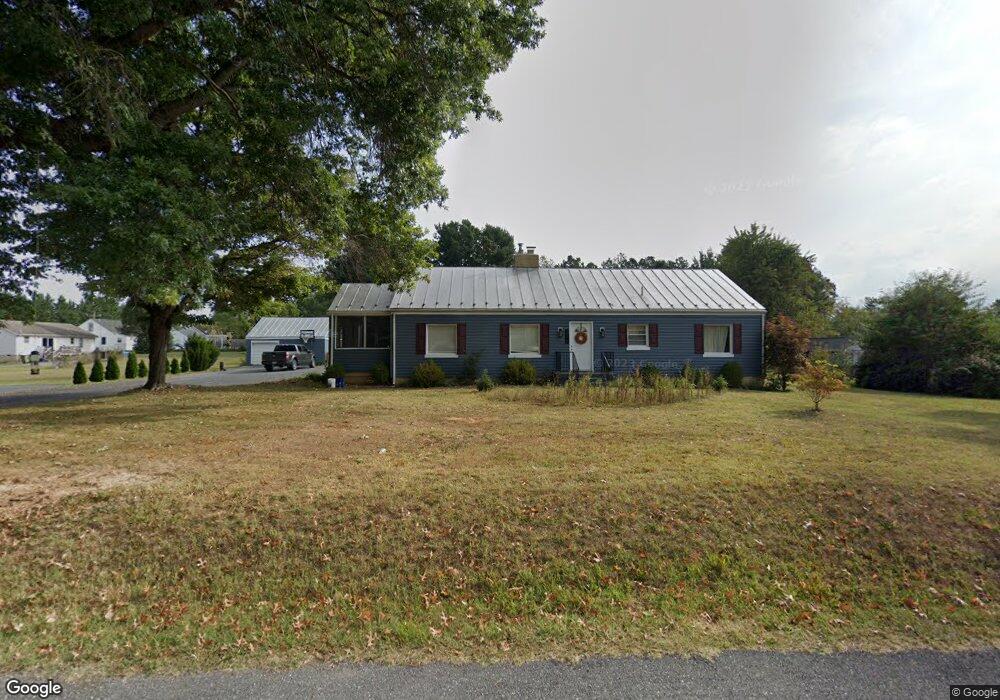 331 N Oak Ln, Waynesboro, VA 22980 - photo 1