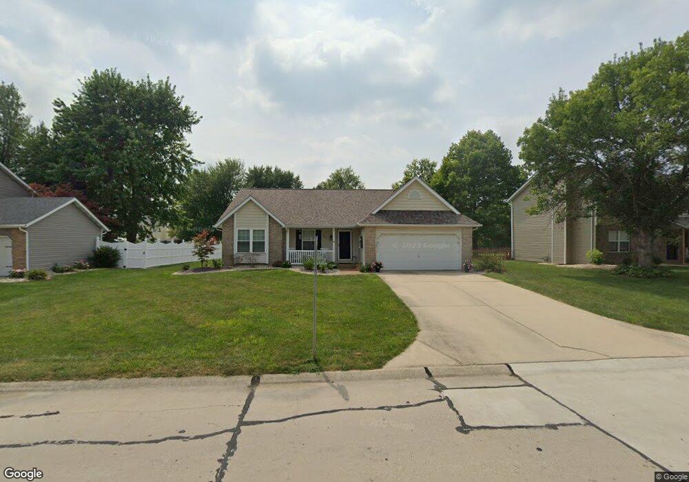 925 Rolling Meadows Dr, Maryville, IL 62062 - photo 1