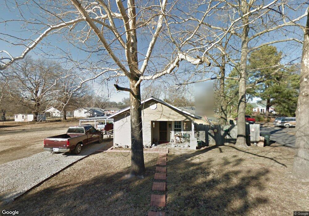 302 W Clegern St, Henryetta, OK 74437 - photo 1