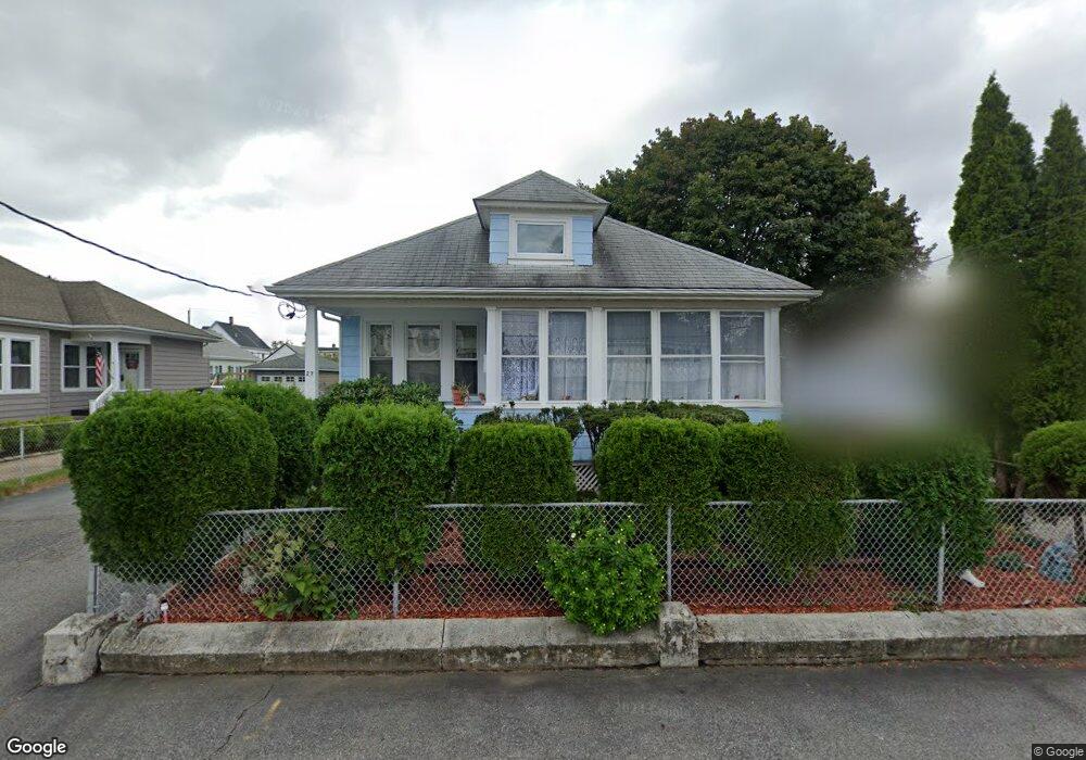 27 Warwick Rd, Pawtucket, RI 02861 - photo 1