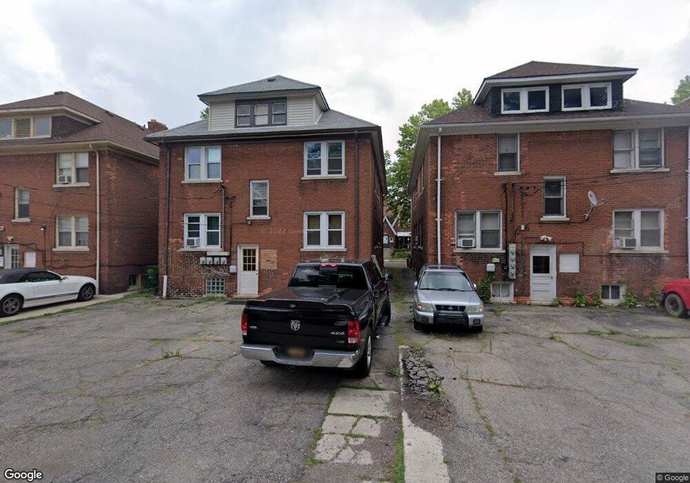 891 Beaconsfield Ave, Grosse Pointe Park, MI 48230 - photo 1