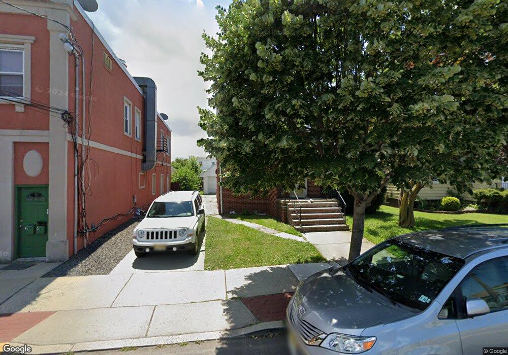 731 Roosevelt Ave unit 2nd, Carteret, NJ 07008 - photo 1