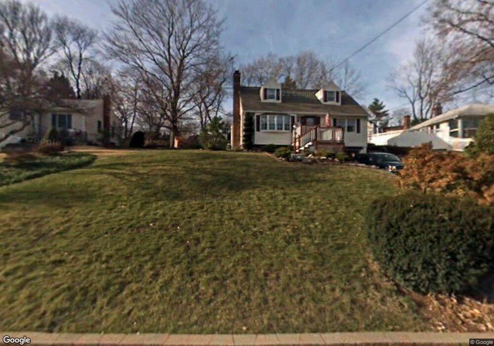 79 Glen Cove Dr, Glen Head, NY 11545 - photo 1