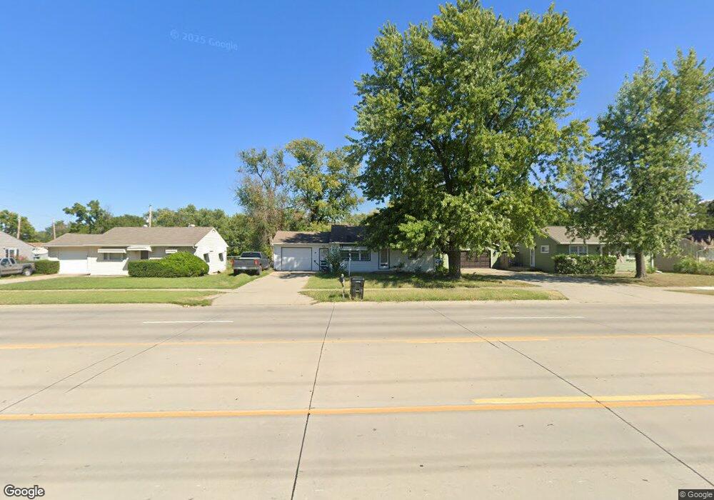 222 SW MacVicar Ave, Topeka, KS 66606 - photo 1