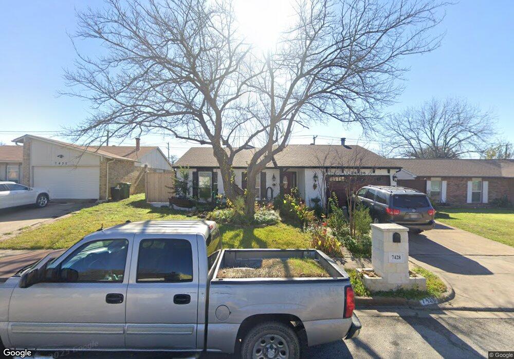 7428 Sandhurst Ln S, North Richland Hills, TX 76182 - photo 1