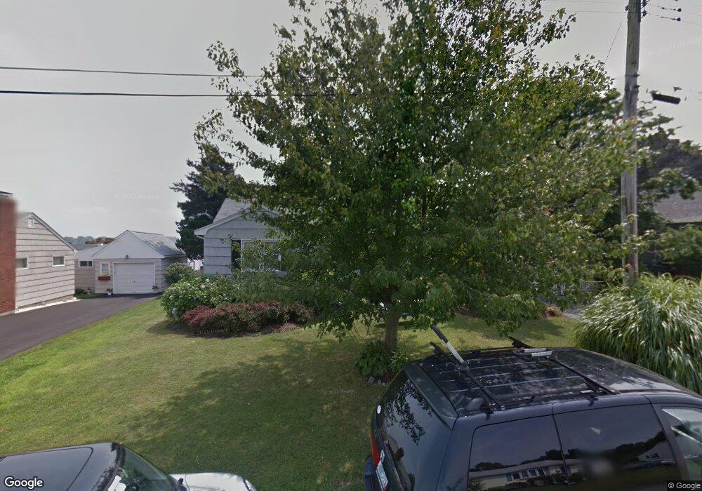 20 Willow Ave, Middletown, RI 02842 - photo 1