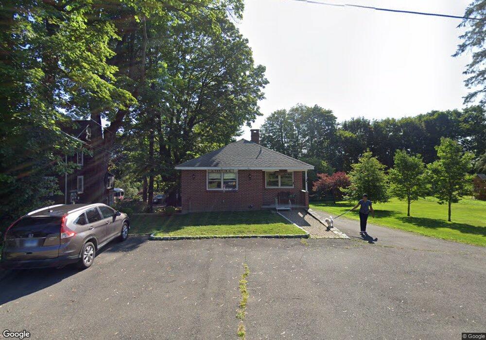 104 Soundview Rd, Ridgefield, CT 06877 - photo 1