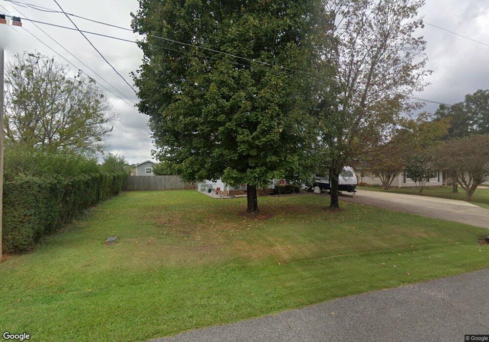 1724 Round Hill Rd, Weaver, AL 36277 - photo 1