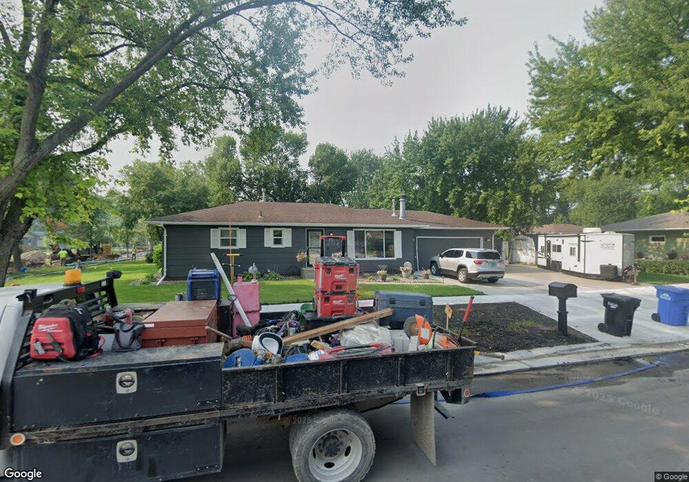 77 29th Ave NE, Fargo, ND 58102 - photo 1