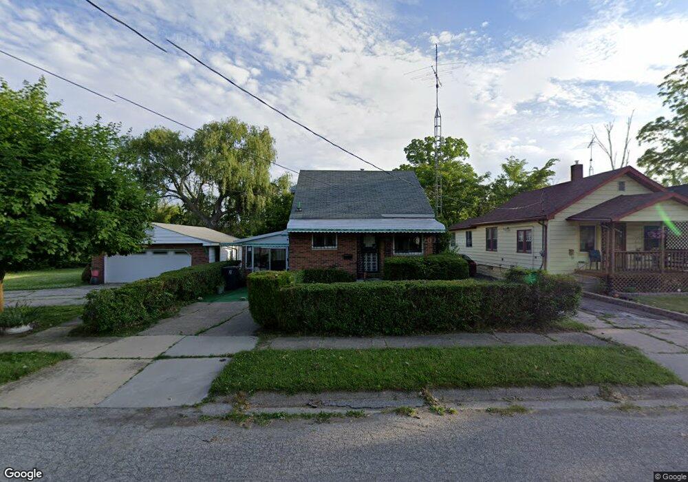725 E Lorado Ave, Flint, MI 48505 - photo 1
