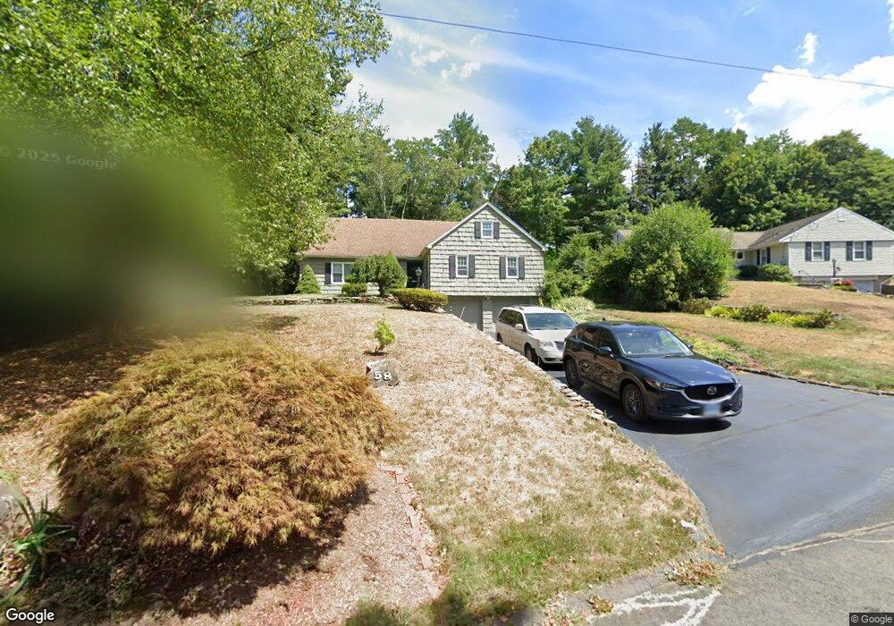 58 Woodridge Cir, West Hartford, CT 06107 - photo 1