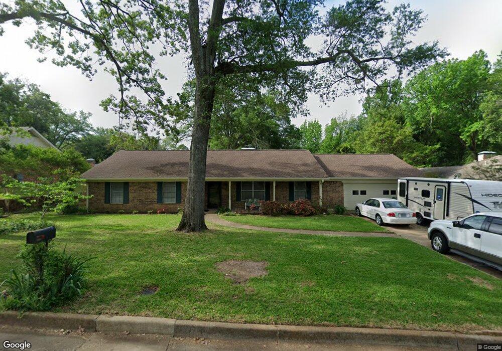1601 Yosemite Dr, Tyler, TX 75703 - photo 1