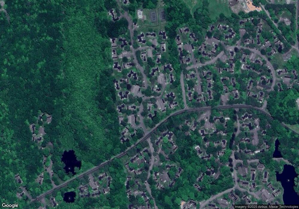 14C Heritage Cir unit C, Southbury, CT 06488 - photo 1