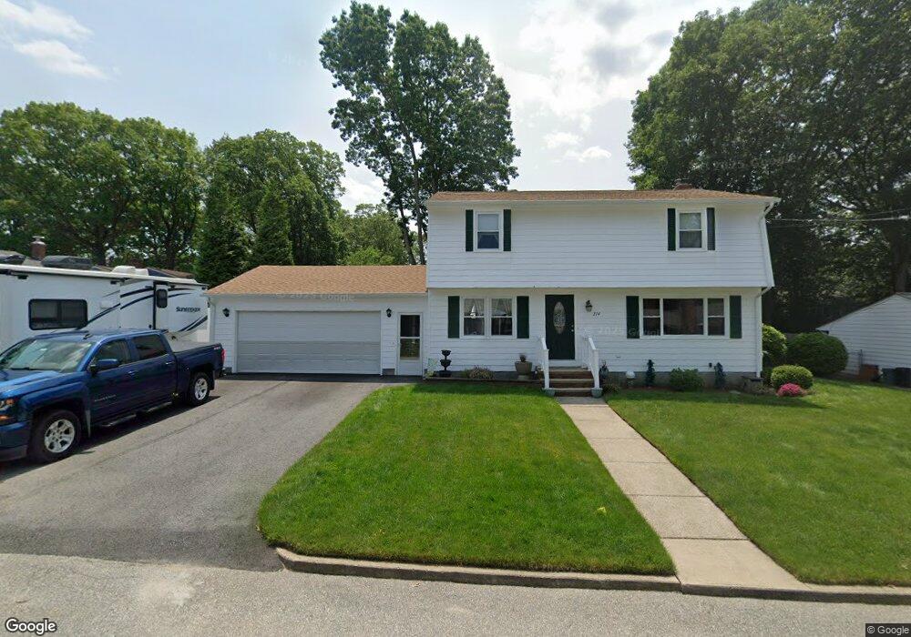 214 Selma St, Cranston, RI 02920 - photo 1