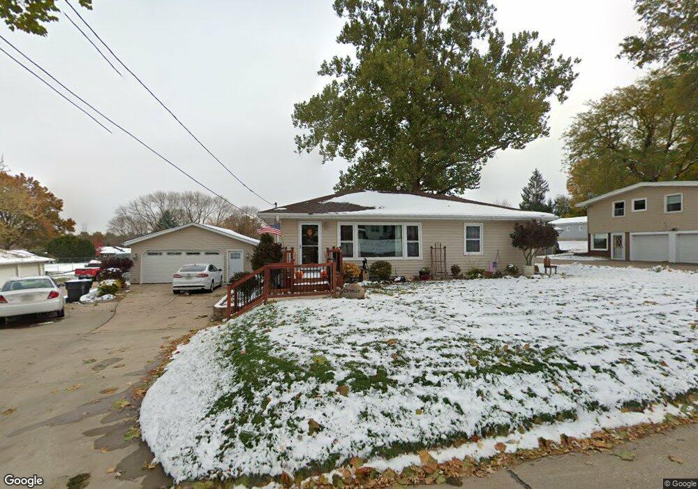 2665 Schaeffer Dr SW, Cedar Rapids, IA 52404 - photo 1