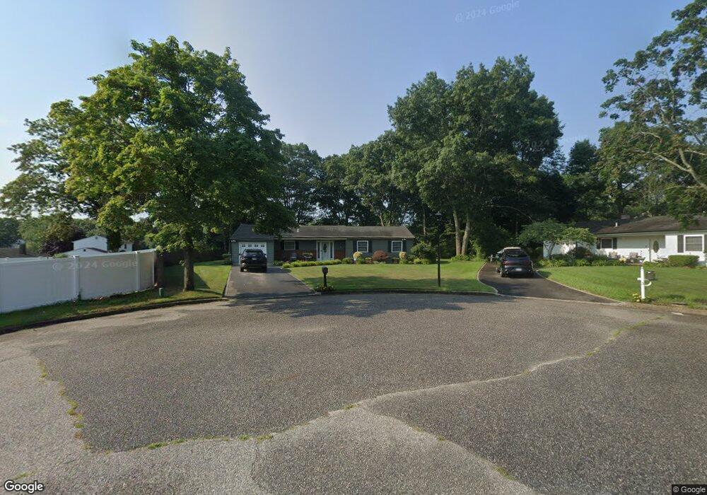 4 Hope Ct, Medford, NY 11763 - photo 1