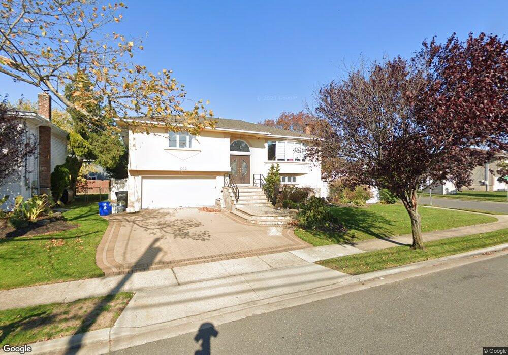 552 Links Dr S, Oceanside, NY 11572 - photo 1