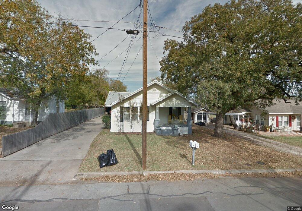 806 W Spring St, Weatherford, TX 76086 - photo 1