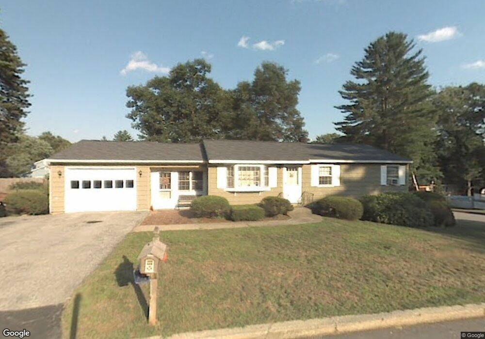 58 Sherwood Dr, Hooksett, NH 03106 - photo 1