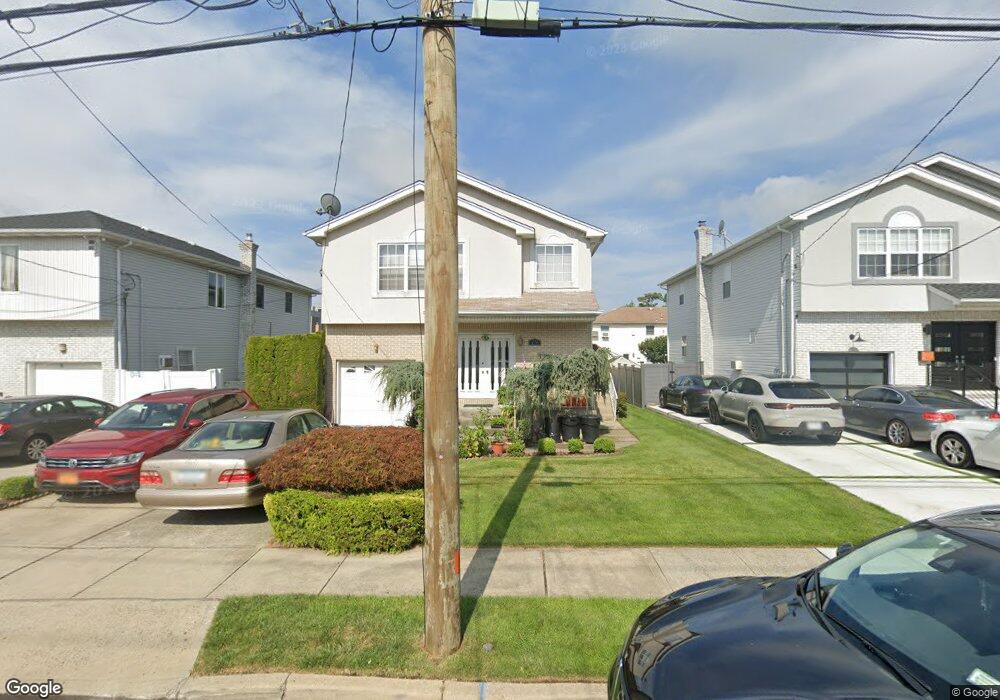 29 Barrymore Blvd, Franklin Square, NY 11010 - photo 1